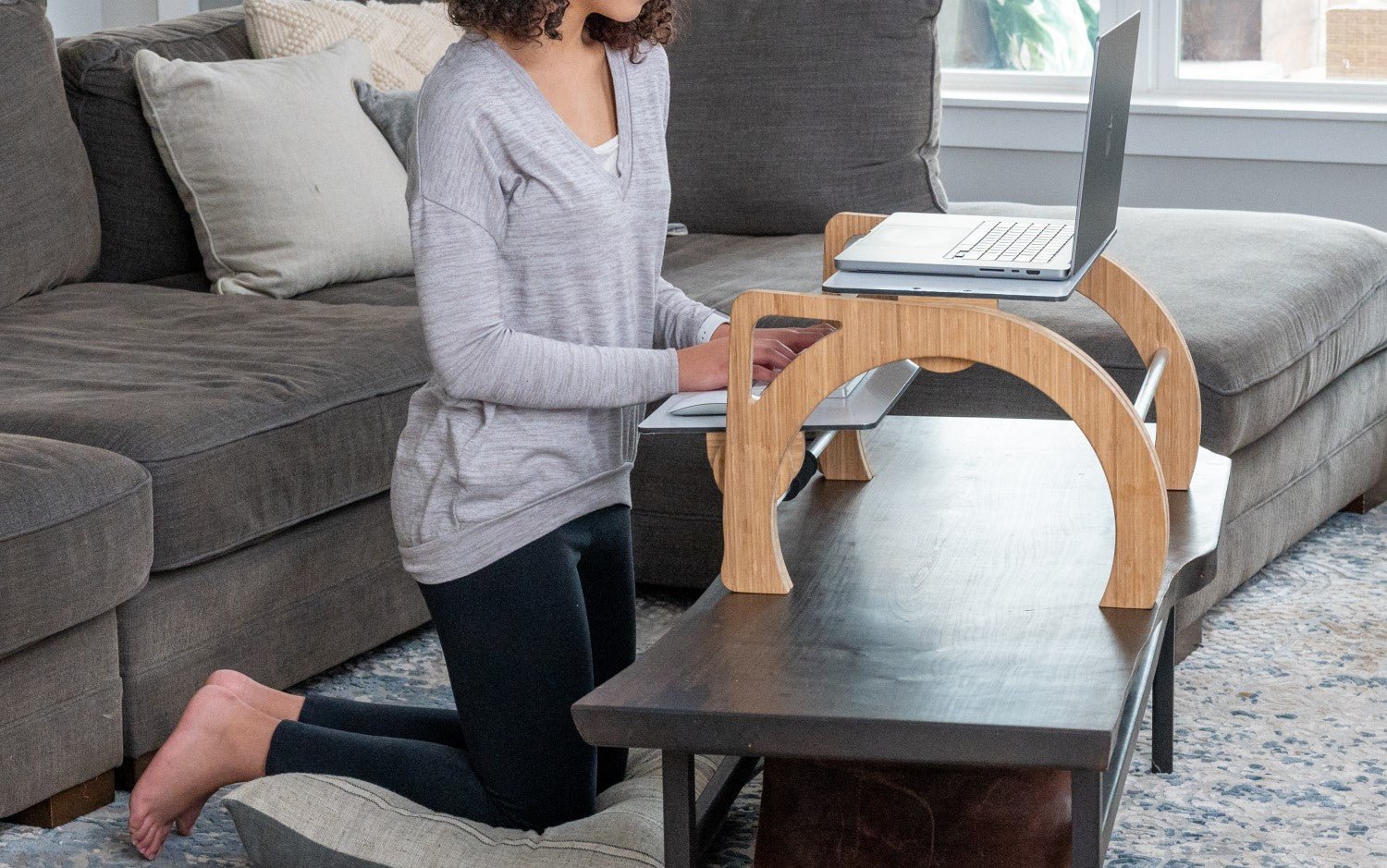 The Ultimate Guide to Kneeling While Working (and Fixing Your Back Pain) - Lunadesk